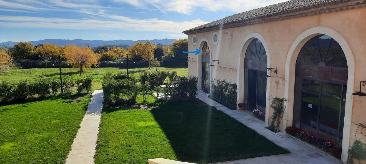Domaine Des Francobelges - Appartements Lauris Eksteriør bilde